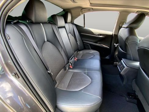 Used 2022 Toyota Camry XSE FWD image 19