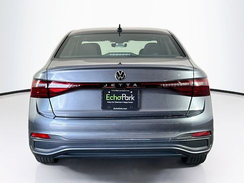 Used 2025 Volkswagen Jetta Sport FWD image 7