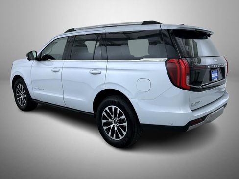 Used 2025 Ford Expedition Platinum AWD/4WD image 7