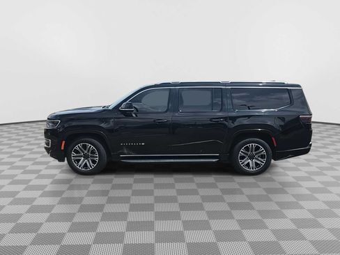 Used 2023 Jeep Wagoneer L Series II AWD/4WD image 5