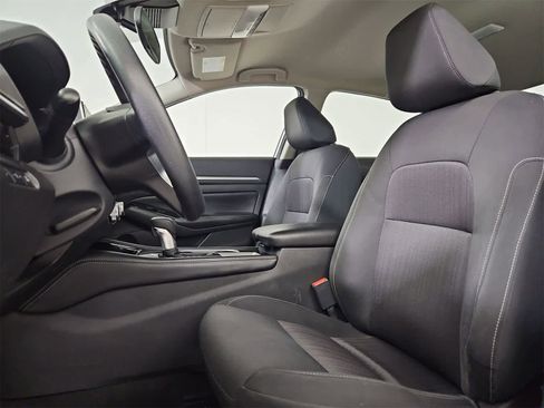 Used 2023 Nissan Altima 2.5 SV image 16