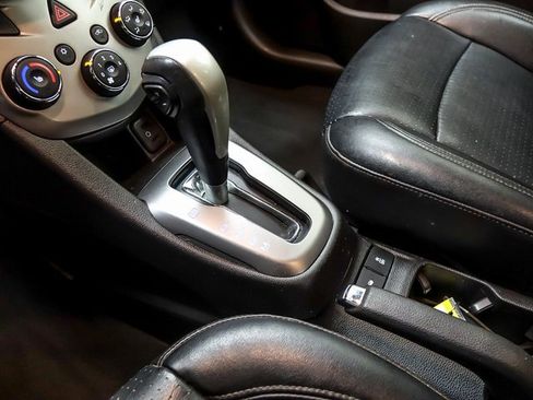 Used 2018 Chevrolet Sonic Premier image 20