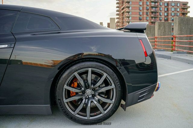 Used 2014 Nissan GT-R Premium w/ Premium Interior Package AWD/4WD image 5