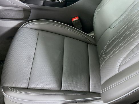 Used 2025 Buick Envision Avenir image 13