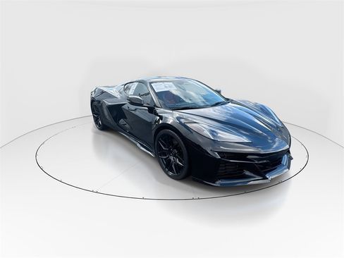 Used 2025 Chevrolet Corvette Z06 w/ Battery Protection Package image 2