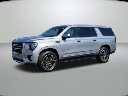 Used 2025 GMC Yukon XL Elevation w/ Technology Package AWD/4WD image 8