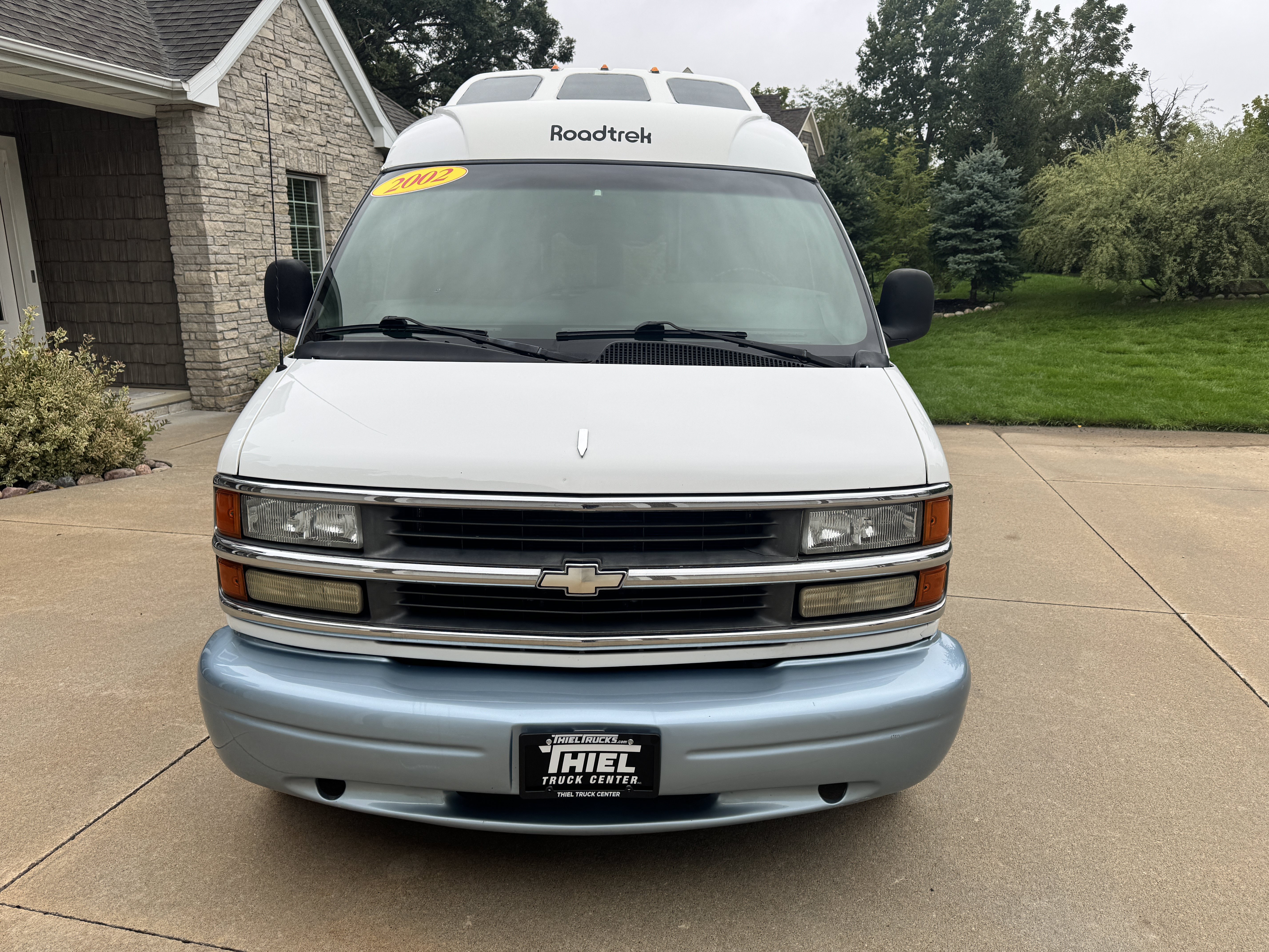 Used 2002 Chevrolet Express 3500 Extended w/ Preferred Equipment Group 2 RWD image 8