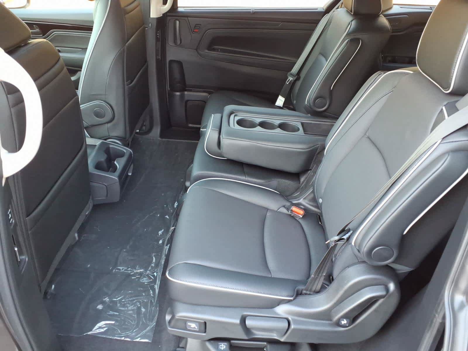 New 2027 Honda Odyssey Touring image 9