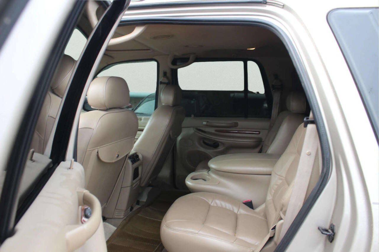 Used 2001 Lincoln Navigator 4WD image 6