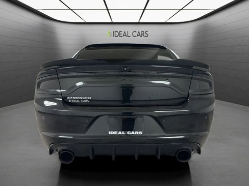 Used 2020 Dodge Charger SXT w/ Leather Interior Group RWD image 6