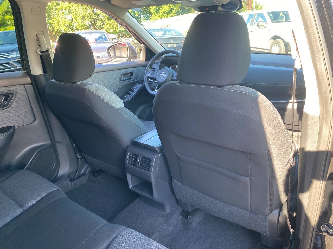 Used 2022 Nissan Rogue S AWD/4WD image 26