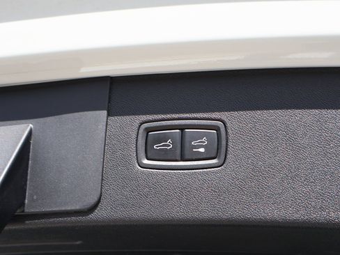 Used 2022 Porsche Cayenne GTS image 20