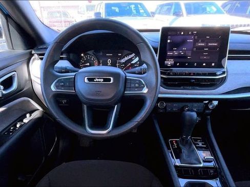 Used 2023 Jeep Compass Sport AWD/4WD image 5