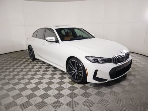 Used 2023 BMW 330i Sedan w/ M Sport Package image 3