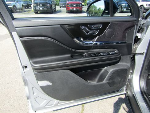 Used 2024 Lincoln Corsair Grand Touring AWD/4WD image 17