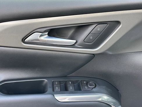 Used 2026 Chevrolet Traverse LT image 14