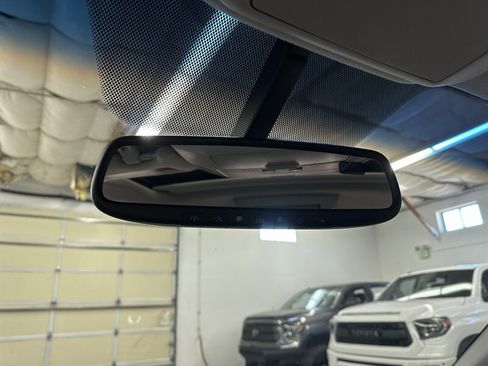 Used 2010 Toyota Sequoia Platinum AWD/4WD image 37