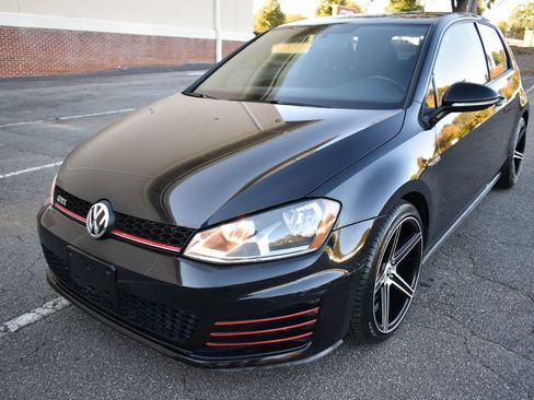 Used 2015 Volkswagen GTI S image 2