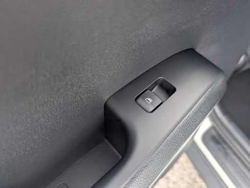 Used 2024 Kia Soul LX w/ Option Group 015 FWD image 11