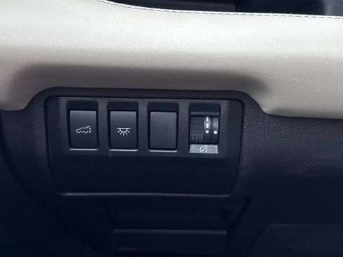 Used 2023 Subaru Ascent Limited w/ Technology Package AWD/4WD image 29