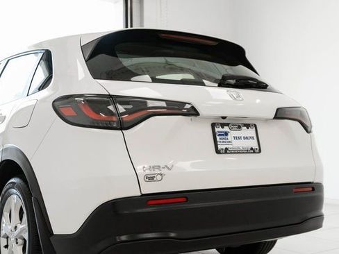 Certified 2025 Honda HR-V LX image 8