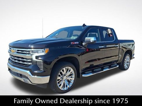 Used 2022 Chevrolet Silverado 1500 LTZ AWD/4WD image 3