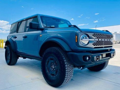 Certified 2025 Ford Bronco Badlands w/ Sasquatch Package AWD/4WD image 3