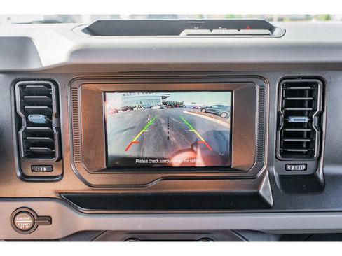 Used 2022 Ford Bronco Black Diamond image 15