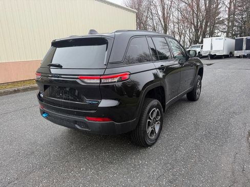 Used 2023 Jeep Grand Cherokee Trailhawk w/ Luxury Tech Group III image 4