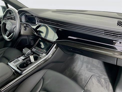 Used 2025 Audi Q7 3.0T Premium Plus image 30