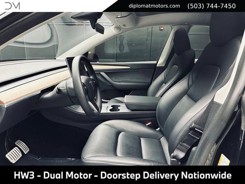 Used 2023 Tesla Model Y Performance AWD/4WD image 18