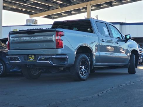 Used 2025 Chevrolet Silverado 1500 LT image 4