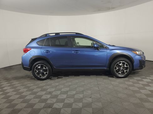 Used 2018 Subaru Crosstrek 2.0i Premium w/ Eyesight System image 3