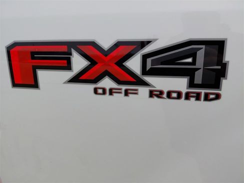 Used 2022 Ford F350 Limited image 22