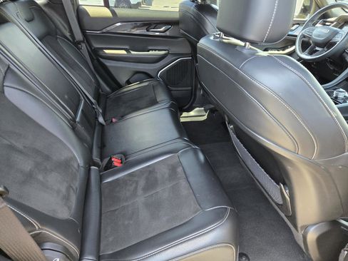 Certified 2022 Jeep Grand Cherokee Altitude AWD/4WD image 27