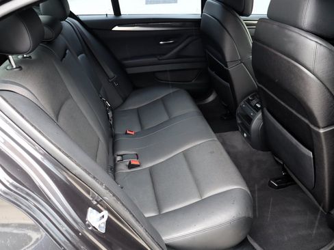 Used 2013 BMW 550i Sedan RWD image 18