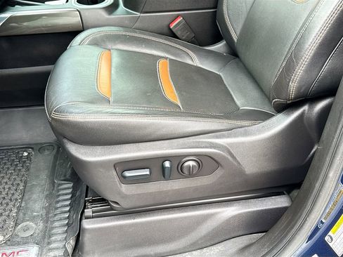 Used 2021 GMC Sierra 2500 AT4 w/ AT4 Preferred Package image 23