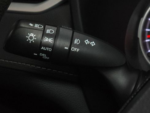 Used 2020 Toyota RAV4 XLE image 24