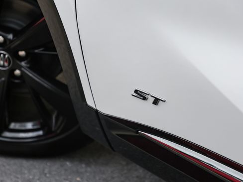 New 2026 Buick Envision Sport Touring image 5