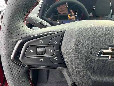 New 2026 Chevrolet Trax RS w/ Sunroof Package image 21