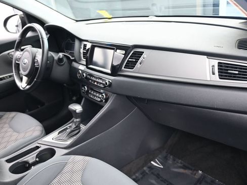 Used 2019 Kia Niro LX image 43