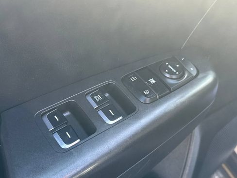 Used 2019 Kia Sportage LX FWD image 13