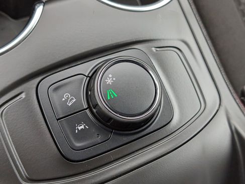 Used 2024 GMC Terrain SLE FWD image 26