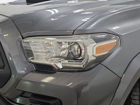 Used 2021 Toyota Tacoma TRD Sport w/ Technology Package image 27