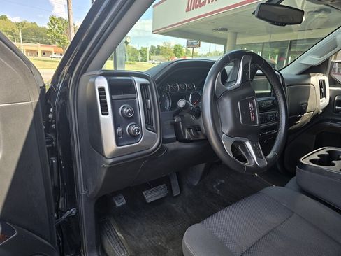 Used 2017 GMC Sierra 1500 SLE w/ SLE Value Package AWD/4WD image 9