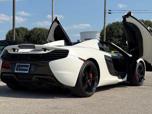 Used 2015 McLaren 650S Spider RWD image 23