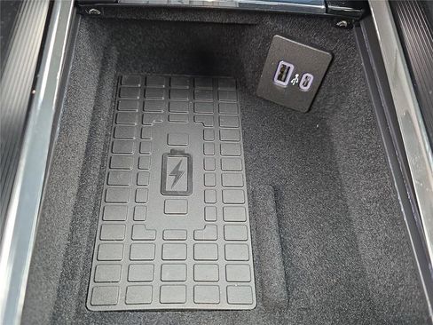 New 2026 Lincoln Corsair Reserve image 17