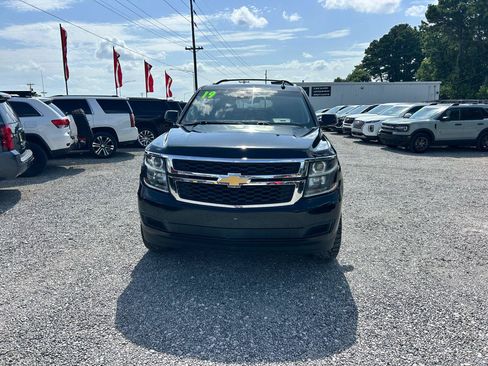 Used 2019 Chevrolet Suburban LT AWD/4WD image 17