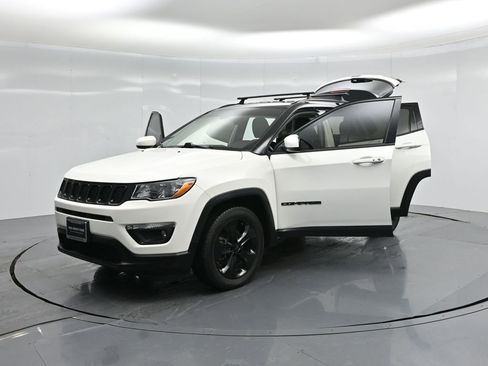 Used 2020 Jeep Compass Latitude image 26