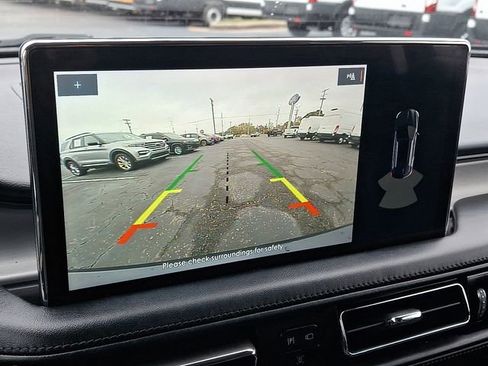 Used 2022 Lincoln Nautilus FWD image 17